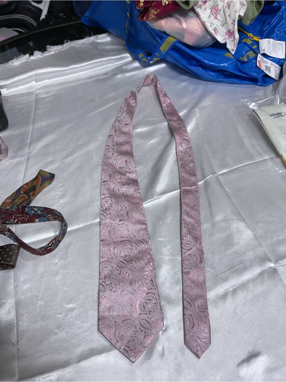 Silk Paisley Skinny Necktie - Light Pink